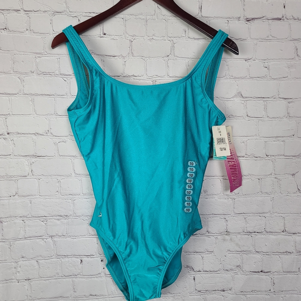 Speedo One Piece. Green Size 10
